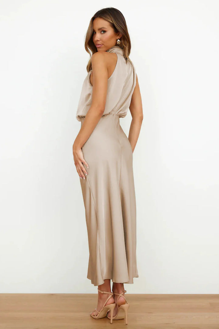 Marina | Vestido con escote americano